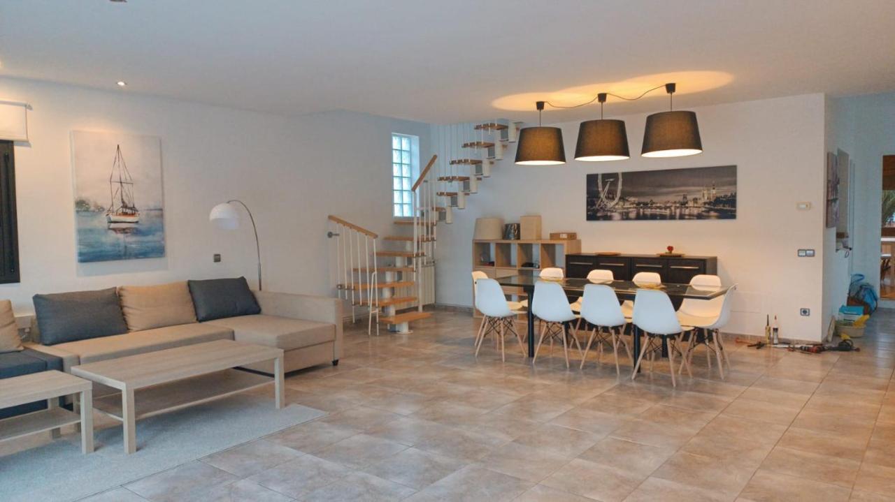Villa Franz House Casa Principal Canyelles  Dış mekan fotoğraf
